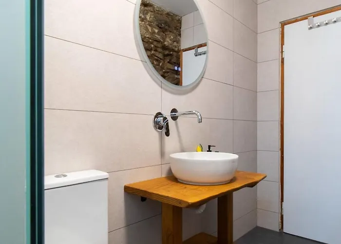 Holiday home 2 Bedroom Art House In