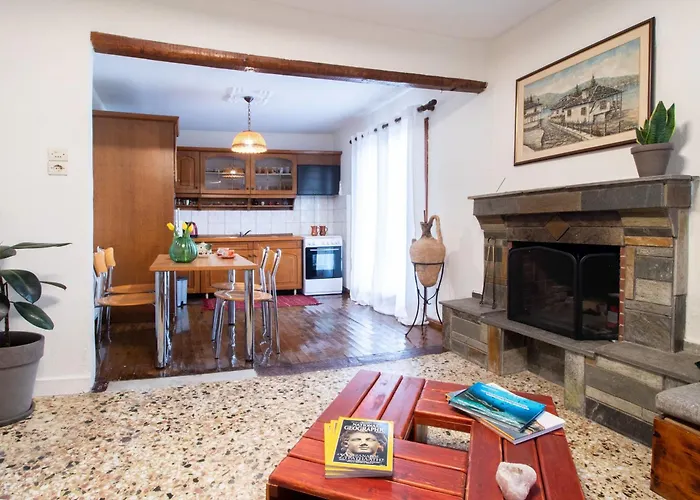 2 Bedroom Art House In Holiday home Kavala