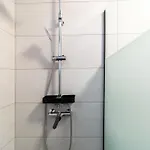 בית נופש 2 Bedroom Art House In *