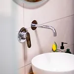 2 Bedroom Art House In