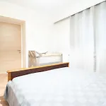 2 Bedroom Art House In * קאבאלה
