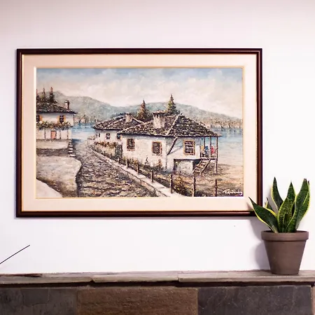 2 Bedroom Art House In Kavala