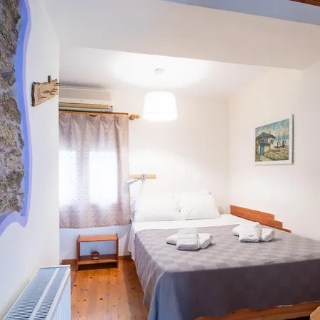2 Bedroom Art House In